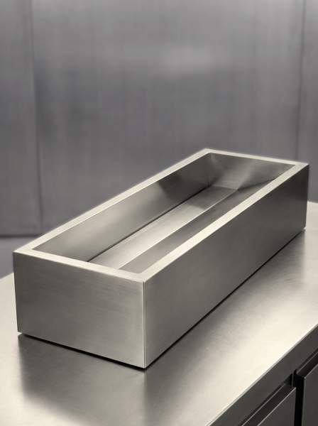 Рукомойник удлиненный со скошенным дном и вкладышем в магазине DSTO