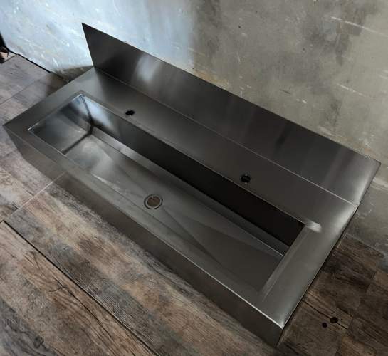 Рукомийник навісний з бортом 1400/600/200*200 (вмятина зліва) ціна